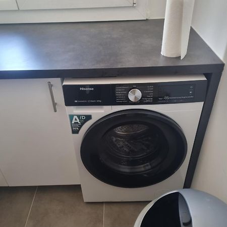 Chambre Privative Renove 2024, Climatisation, Tramway Sur Place , 12 Min Centre, 16 Min Plage, Apercu Lateral Mer, 2 Wc Avec 2 Salle De Bain, Private Room Renovated 2024, Air-Conditioned , Tram On Spot, 2 Toilets And 2 Bathrooms Νίκαια Εξωτερικό φωτογραφία