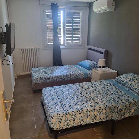 Chambre Privative Renove 2024, Climatisation, Tramway Sur Place , 12 Min Centre, 16 Min Plage, Apercu Lateral Mer, 2 Wc Avec 2 Salle De Bain, Private Room Renovated 2024, Air-Conditioned , Tram On Spot, 2 Toilets And 2 Bathrooms Νίκαια Εξωτερικό φωτογραφία