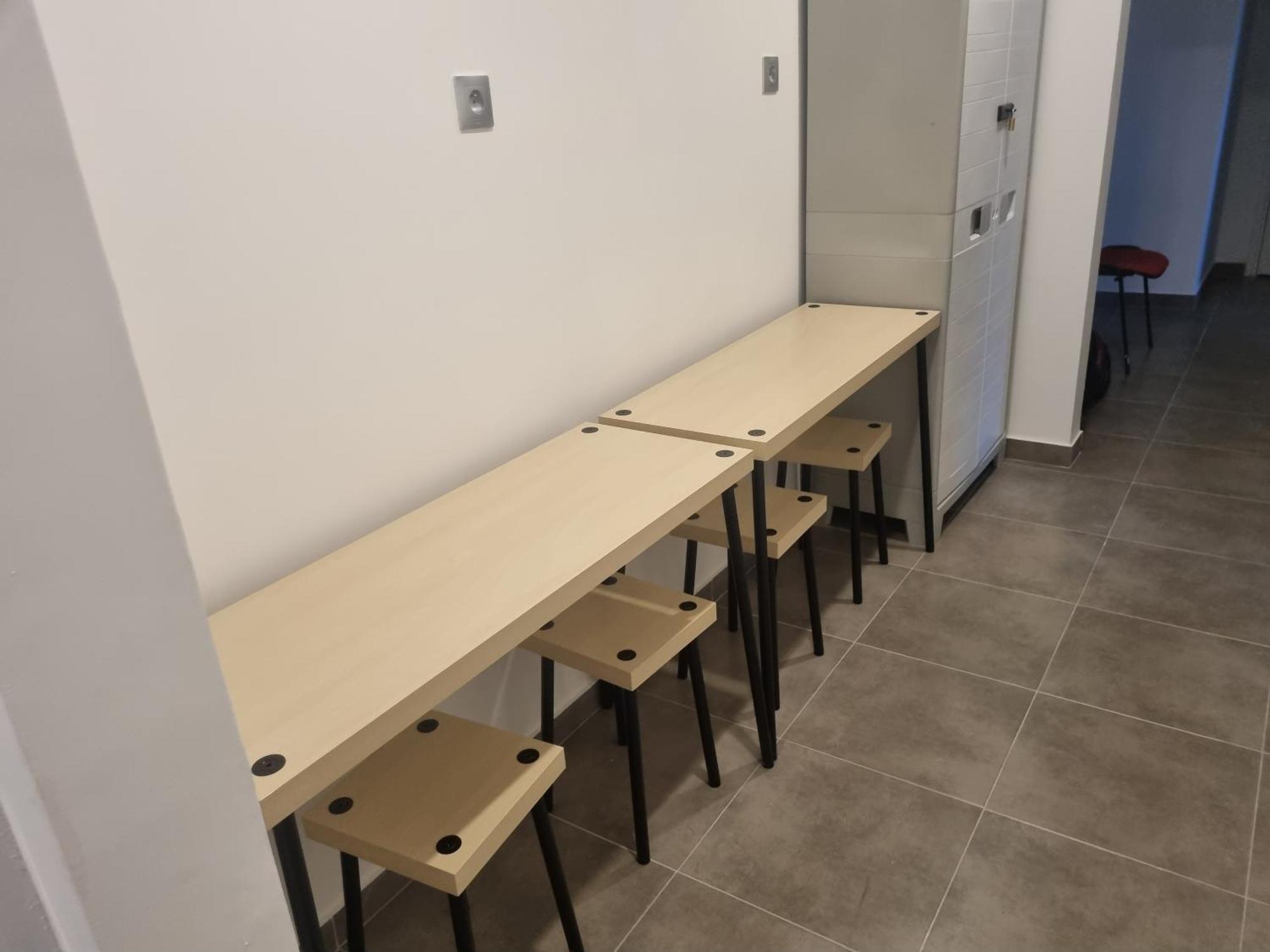 Chambre Privative Renove 2024, Climatisation, Tramway Sur Place , 12 Min Centre, 16 Min Plage, Apercu Lateral Mer, 2 Wc Avec 2 Salle De Bain, Private Room Renovated 2024, Air-Conditioned , Tram On Spot, 2 Toilets And 2 Bathrooms Νίκαια Εξωτερικό φωτογραφία