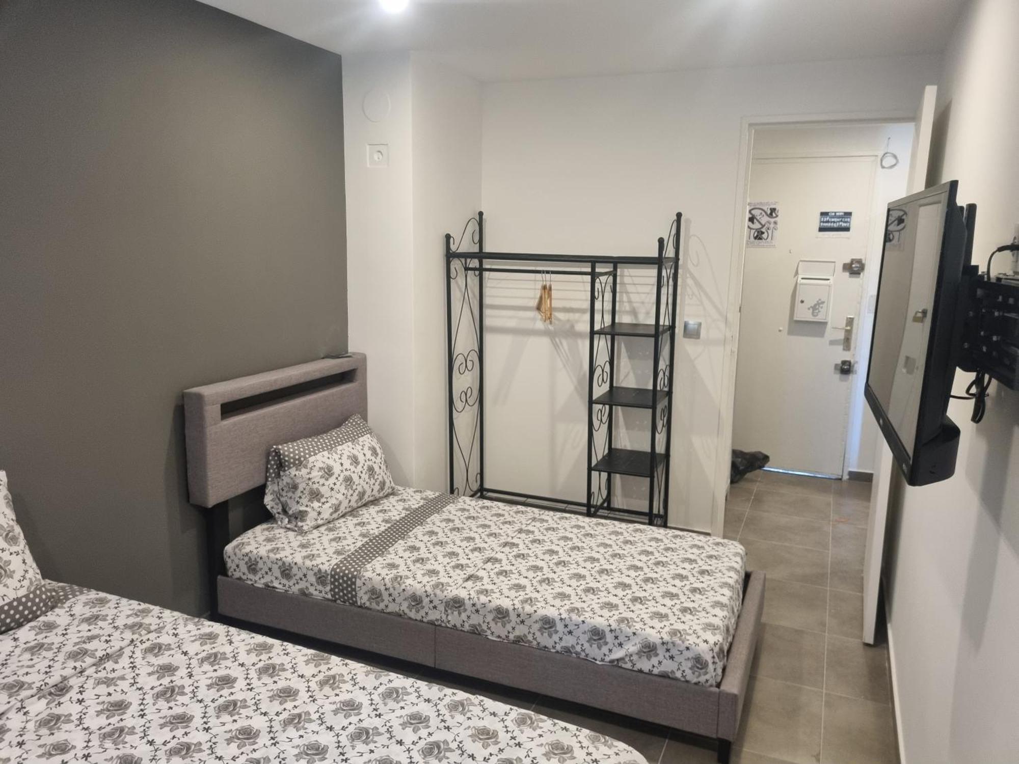 Chambre Privative Renove 2024, Climatisation, Tramway Sur Place , 12 Min Centre, 16 Min Plage, Apercu Lateral Mer, 2 Wc Avec 2 Salle De Bain, Private Room Renovated 2024, Air-Conditioned , Tram On Spot, 2 Toilets And 2 Bathrooms Νίκαια Εξωτερικό φωτογραφία