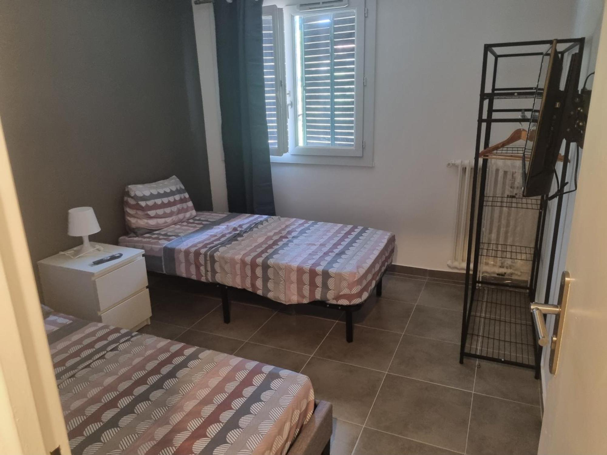 Chambre Privative Renove 2024, Climatisation, Tramway Sur Place , 12 Min Centre, 16 Min Plage, Apercu Lateral Mer, 2 Wc Avec 2 Salle De Bain, Private Room Renovated 2024, Air-Conditioned , Tram On Spot, 2 Toilets And 2 Bathrooms Νίκαια Εξωτερικό φωτογραφία