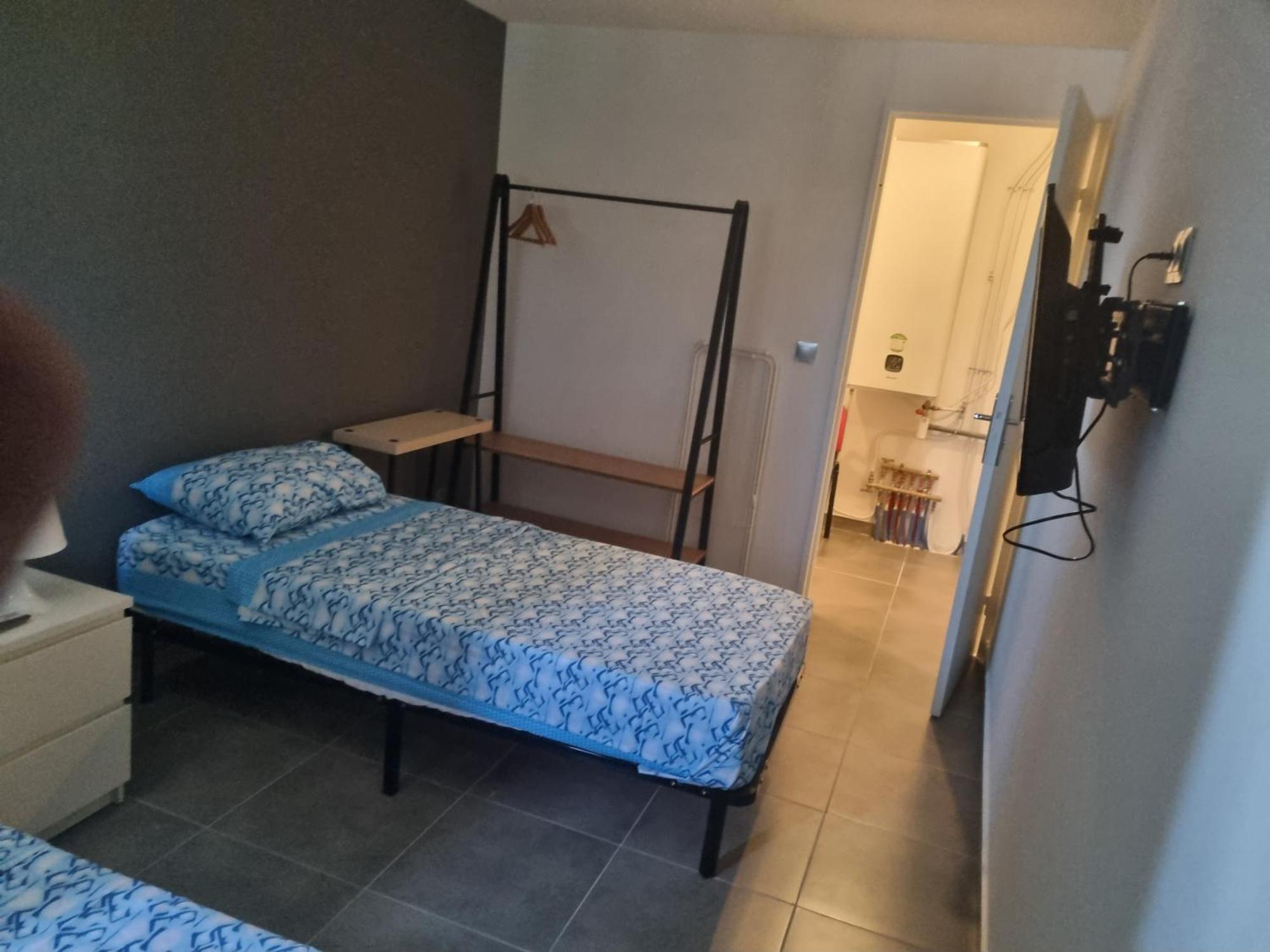 Chambre Privative Renove 2024, Climatisation, Tramway Sur Place , 12 Min Centre, 16 Min Plage, Apercu Lateral Mer, 2 Wc Avec 2 Salle De Bain, Private Room Renovated 2024, Air-Conditioned , Tram On Spot, 2 Toilets And 2 Bathrooms Νίκαια Εξωτερικό φωτογραφία