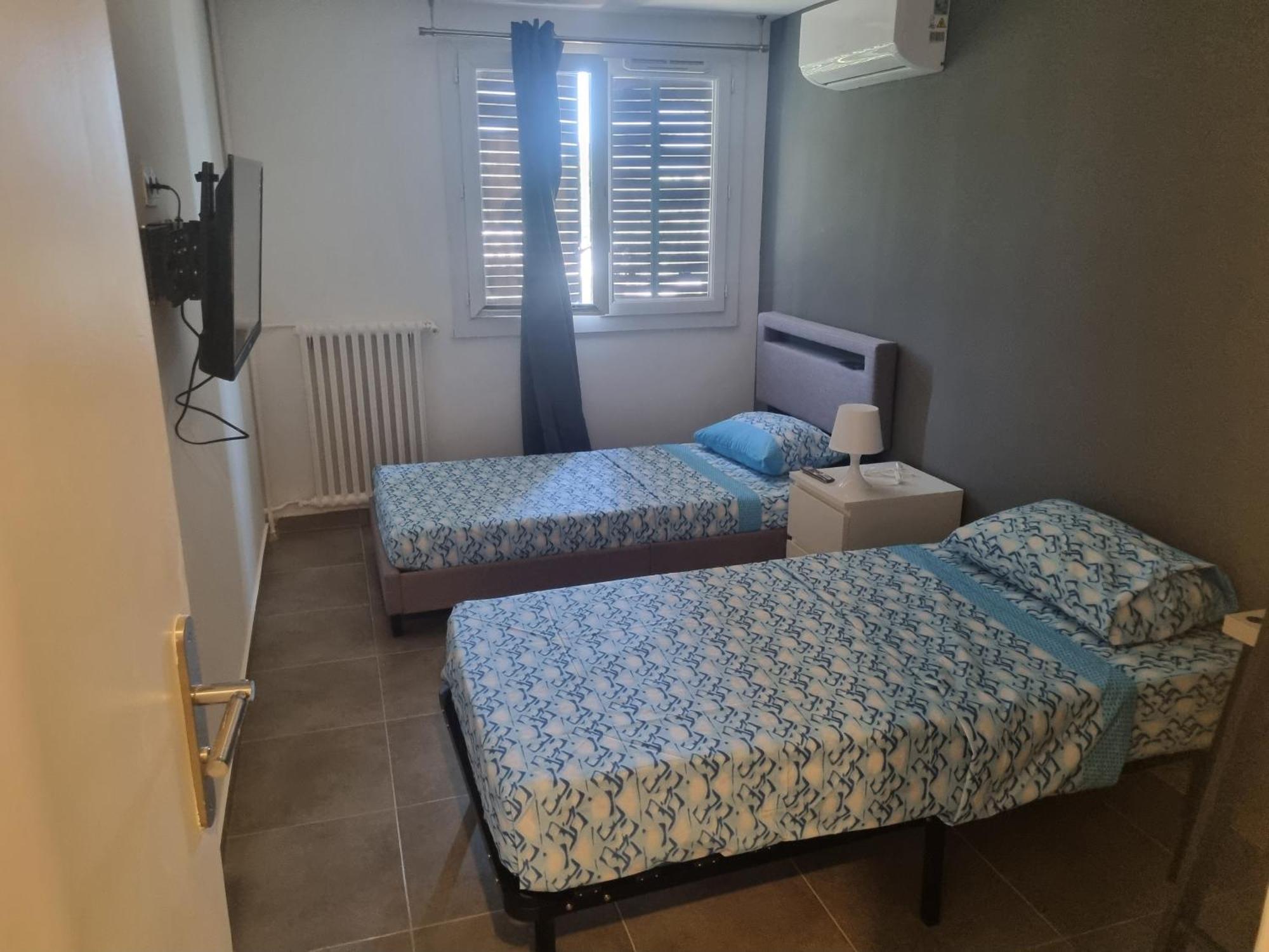 Chambre Privative Renove 2024, Climatisation, Tramway Sur Place , 12 Min Centre, 16 Min Plage, Apercu Lateral Mer, 2 Wc Avec 2 Salle De Bain, Private Room Renovated 2024, Air-Conditioned , Tram On Spot, 2 Toilets And 2 Bathrooms Νίκαια Εξωτερικό φωτογραφία