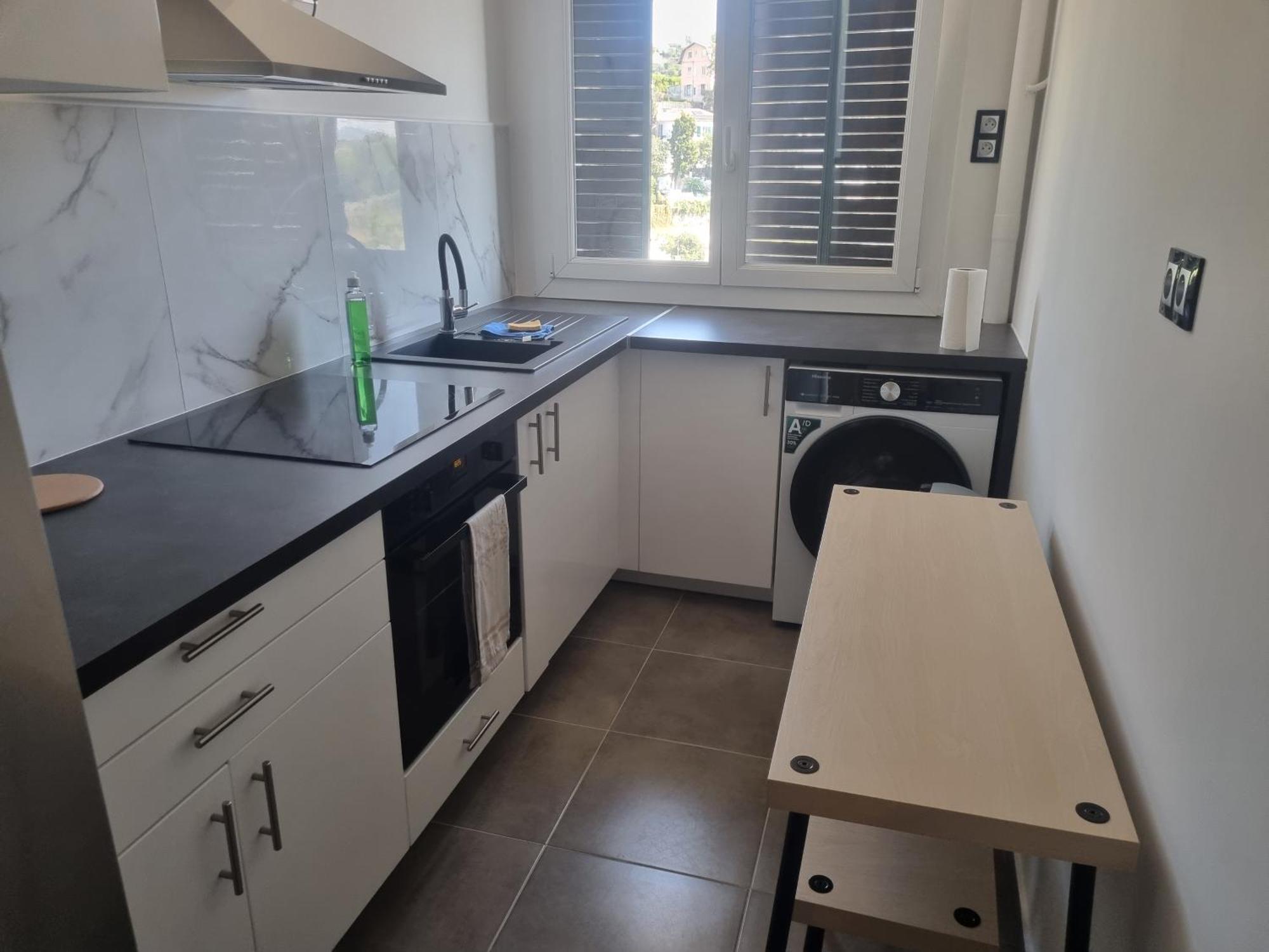 Chambre Privative Renove 2024, Climatisation, Tramway Sur Place , 12 Min Centre, 16 Min Plage, Apercu Lateral Mer, 2 Wc Avec 2 Salle De Bain, Private Room Renovated 2024, Air-Conditioned , Tram On Spot, 2 Toilets And 2 Bathrooms Νίκαια Εξωτερικό φωτογραφία